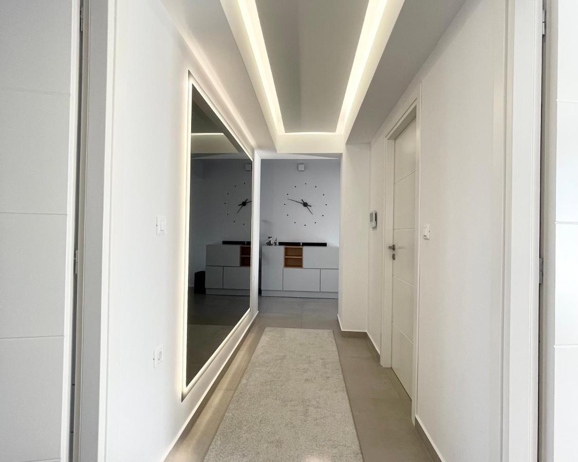 White House Kokas Luxury *