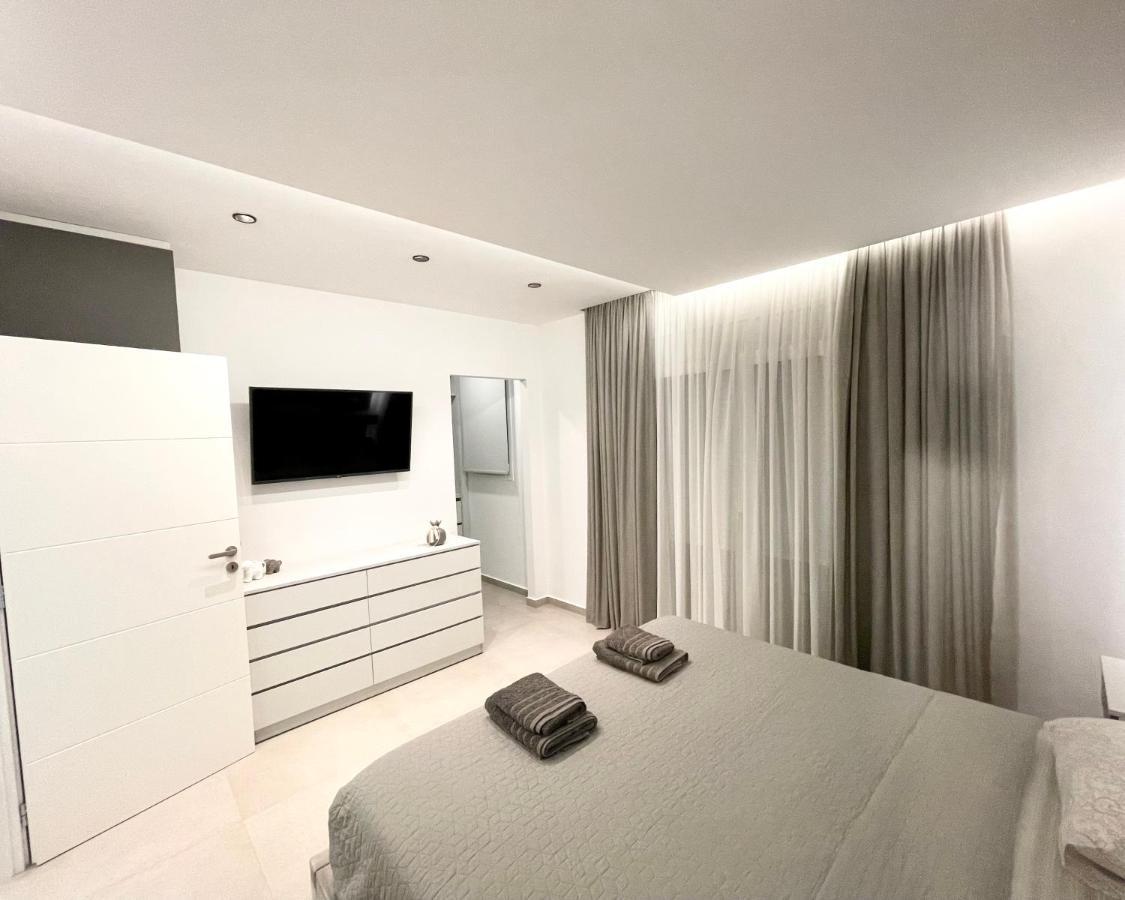 Lägenhet White House Kokas Luxury Kremastí