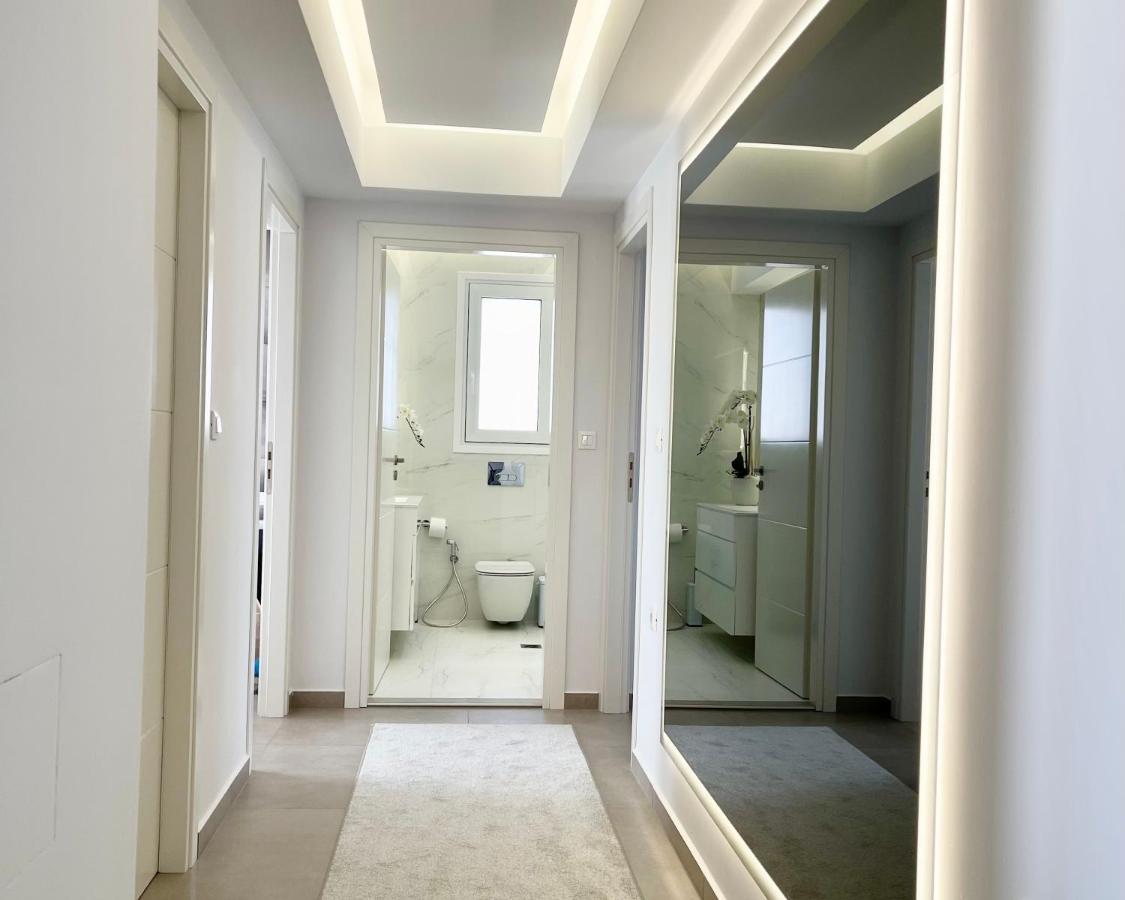 White House Kokas Luxury *